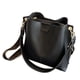 thumbnail image 1 of Bolso de hombro para mujer hecho de , bolso de viaje moderno para el trabajo, las compras y las vacaciones., 1 of 7