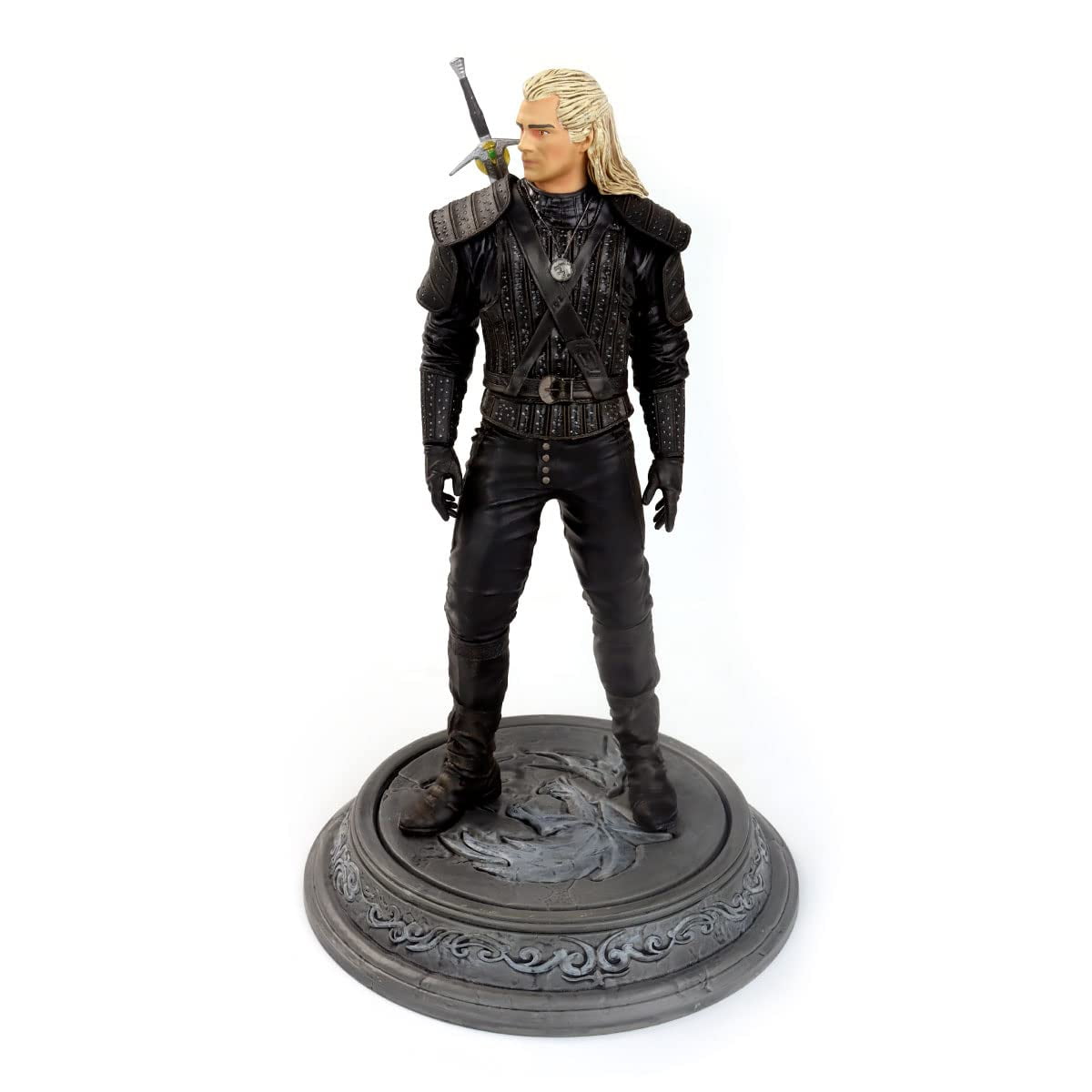 Dark Horse Deluxe: Witcher Geralt Figure, Book 1 (Other)
