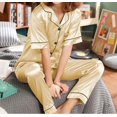 thumbnail image 1 of Conjunto de pijamas personalizados para dama de honor, ropa de dormir de seda satinada, con iniciales de nombre, manga corta, para despedida de soltera, 1 of 4