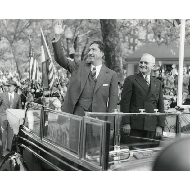 President Miguel Aleman Of Mexico Left With President Harry Truman Aleman S Was Welcomed By A Parade At The Beginning Walmart Com Walmart Com