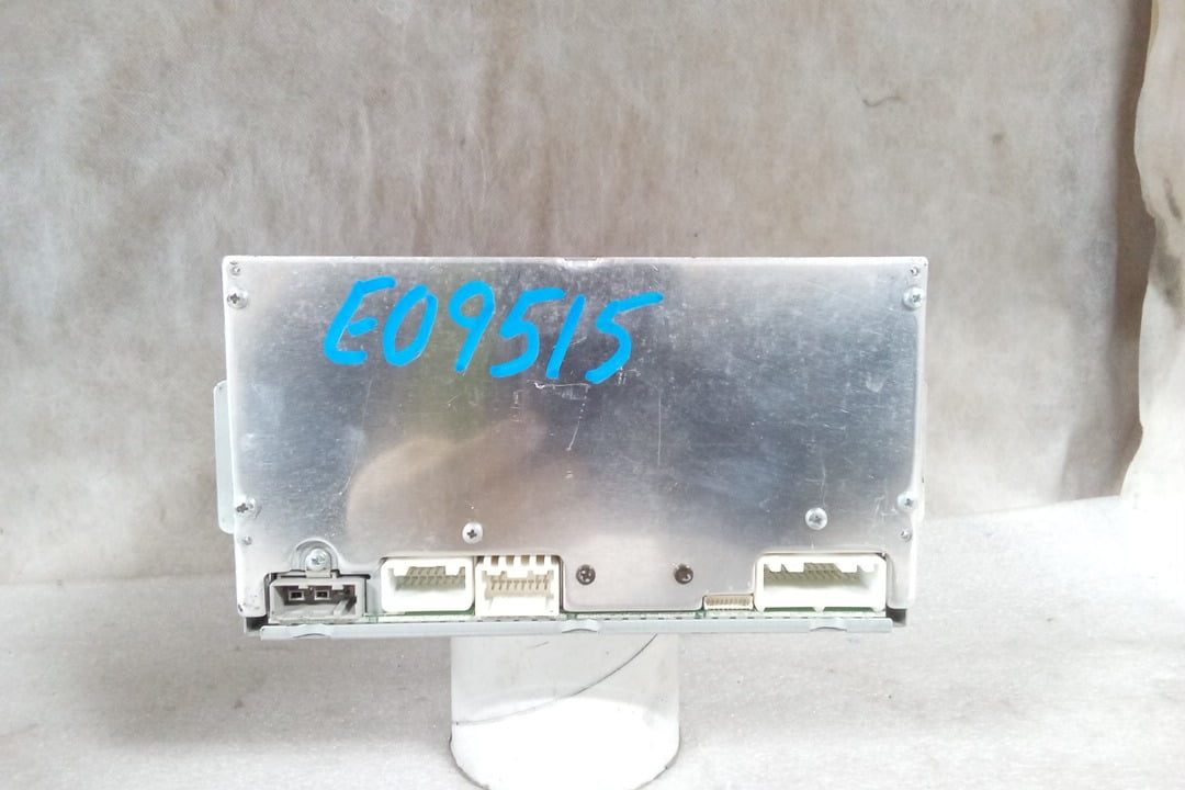 Pre-Owned 2007 Nissan Versa AM FM 6 Disc CD MP3 Receiver CY09C OEM LKQ - Verify Specific Vehicle Fitment In Description - (Good)