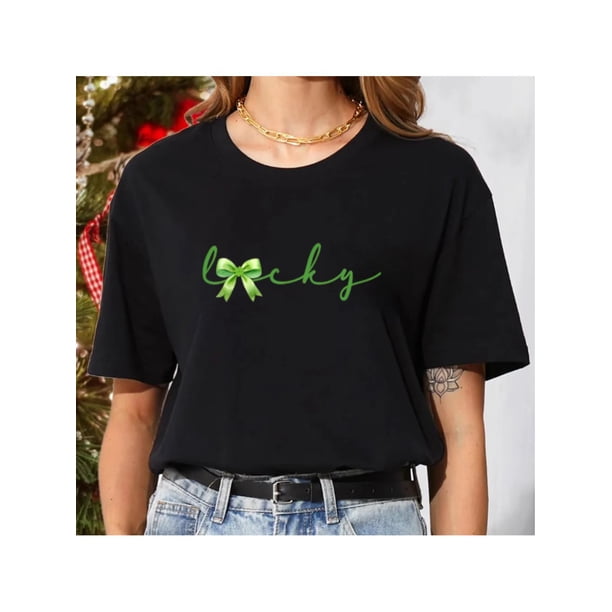 Camisetas de manga casquillo para mujer, de moda de verano 2025, con estampado lindo, casual, sin mangas, de ajuste holgado, de manga cortaLucky St. Patrick's Day Flirty Cartoon Letter Graphic Print
