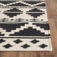 thumbnail image 4 of Safavieh Dhurries 5' X 8' Hand Woven Flat Weave Wool Rug, 4 of 10