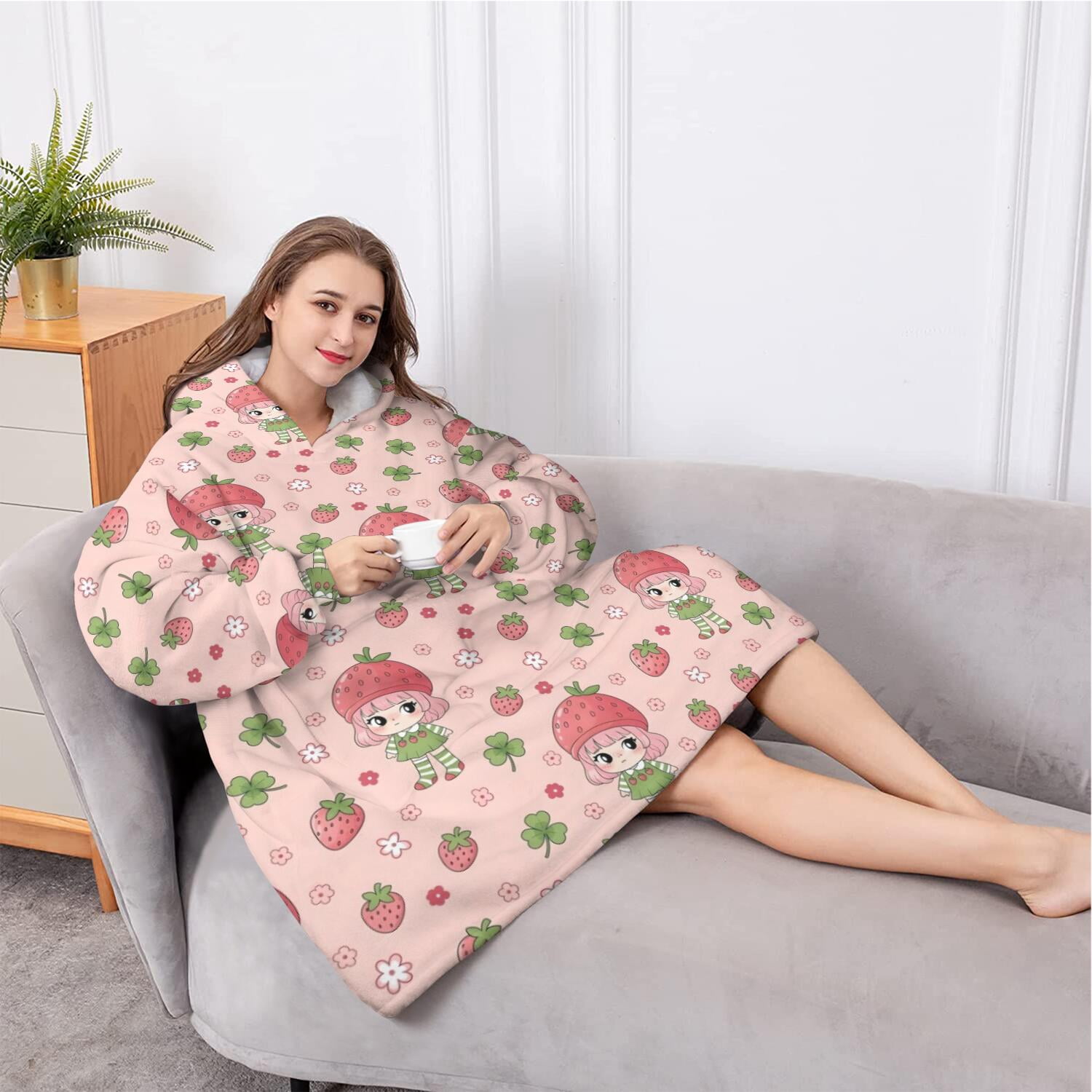 Oversized Wearable Blanket Hoodie,Strawberry Princess Pattern Sherpa Blanket Hoodie with Super Pockets,Super Warm Fuzzy Pullover for Women & Men