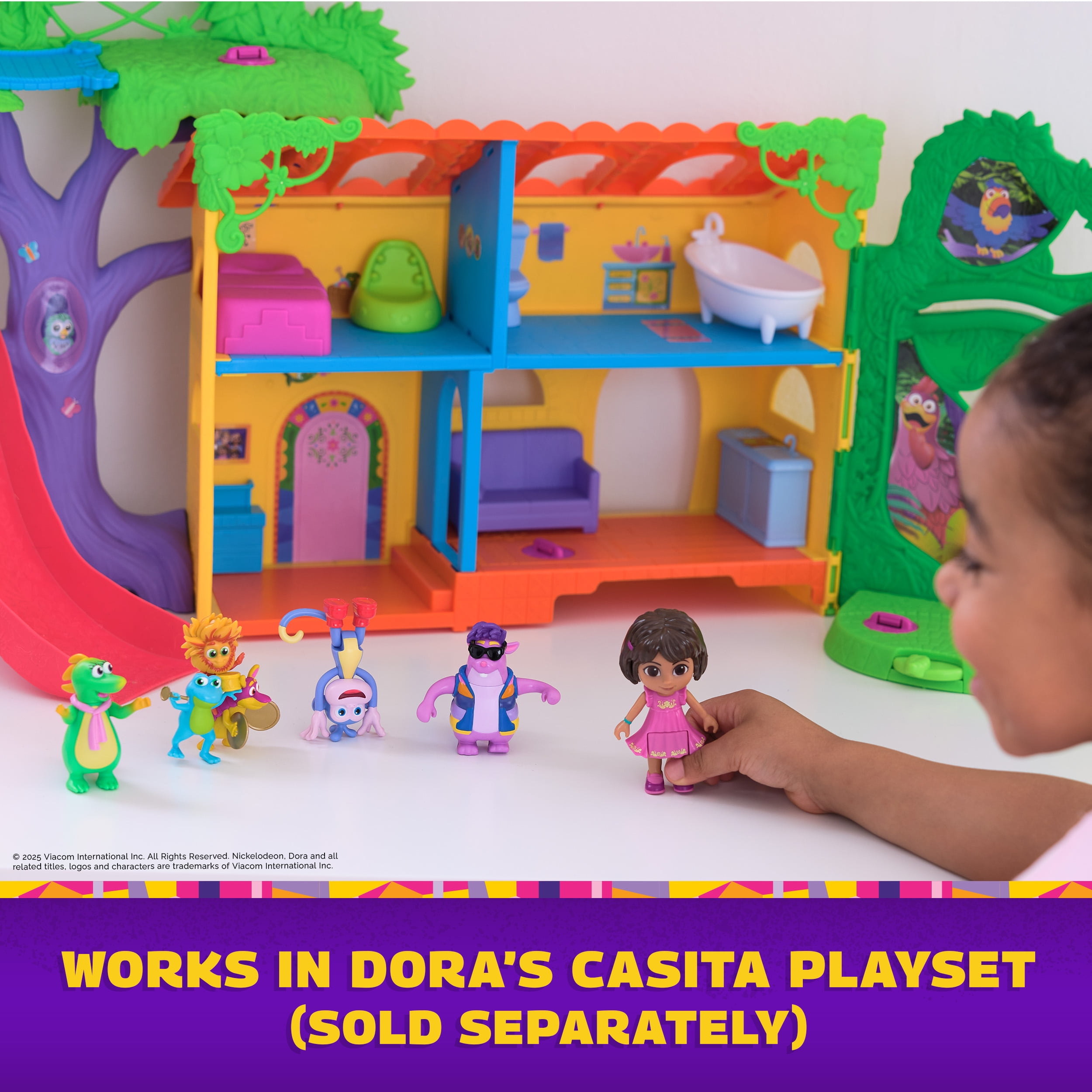 Dora, Fantastic Friends Gift Pack with Dora, Boots, Tico, Isa, and the Fiesta Trio, for Kids 3+, DORA FIGURE GIFT PAC