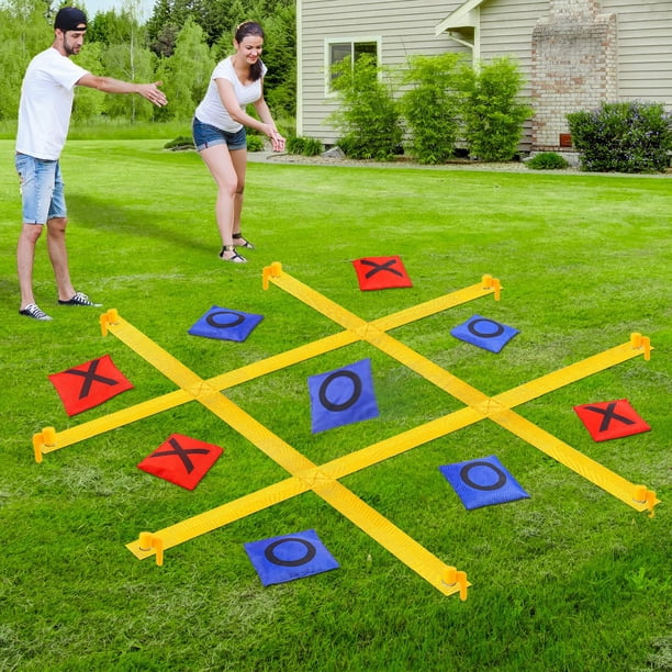 Juego al aire libre Giant Tic Tac Toe GoBene con 10 pufs
