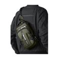 thumbnail image 1 of Mochila bandolera Sling SEAFEW Small para hombre, color verde oliva, 1 of 9