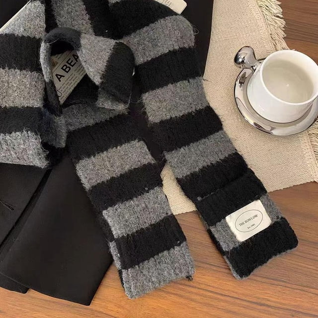 Foulard Tricotée en Laine Douce à Rayures Rouges pour Femmes Style Coréen Épais et Chaud pour les Jours Froids