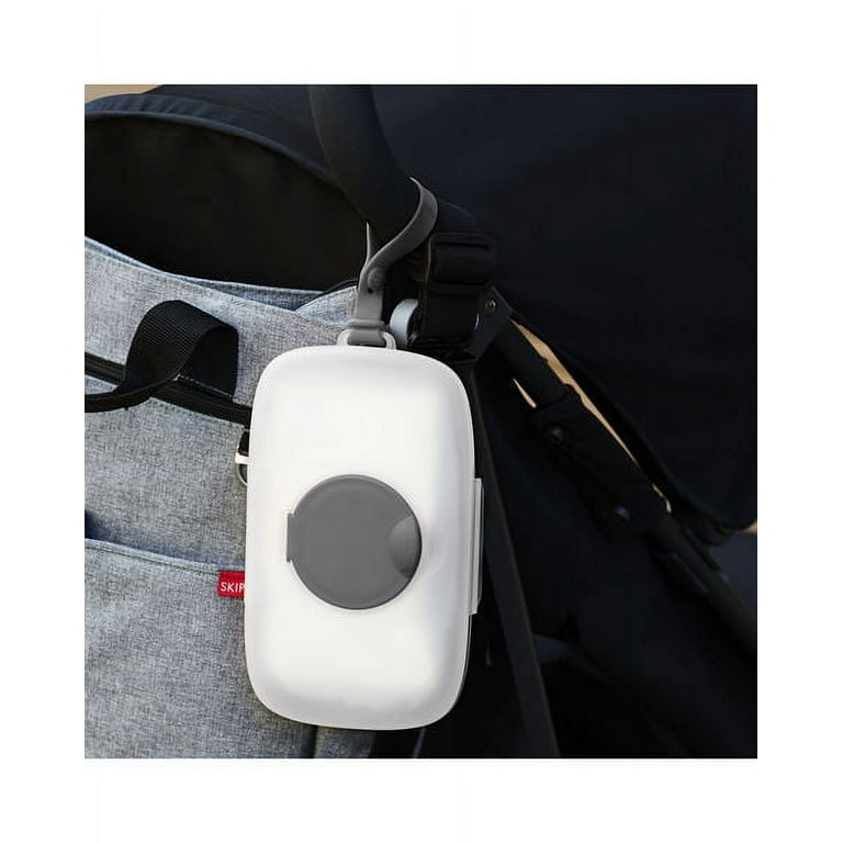 Skip Hop Grab & Go Snug Seal Wipes Case, Grey photo 3