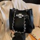 thumbnail image 4 of Bolso bandolera de hombro para mujer, de gran capacidad, versátil y a la moda, con cadena de celebridad, estilo nuevo 2025, 4 of 5