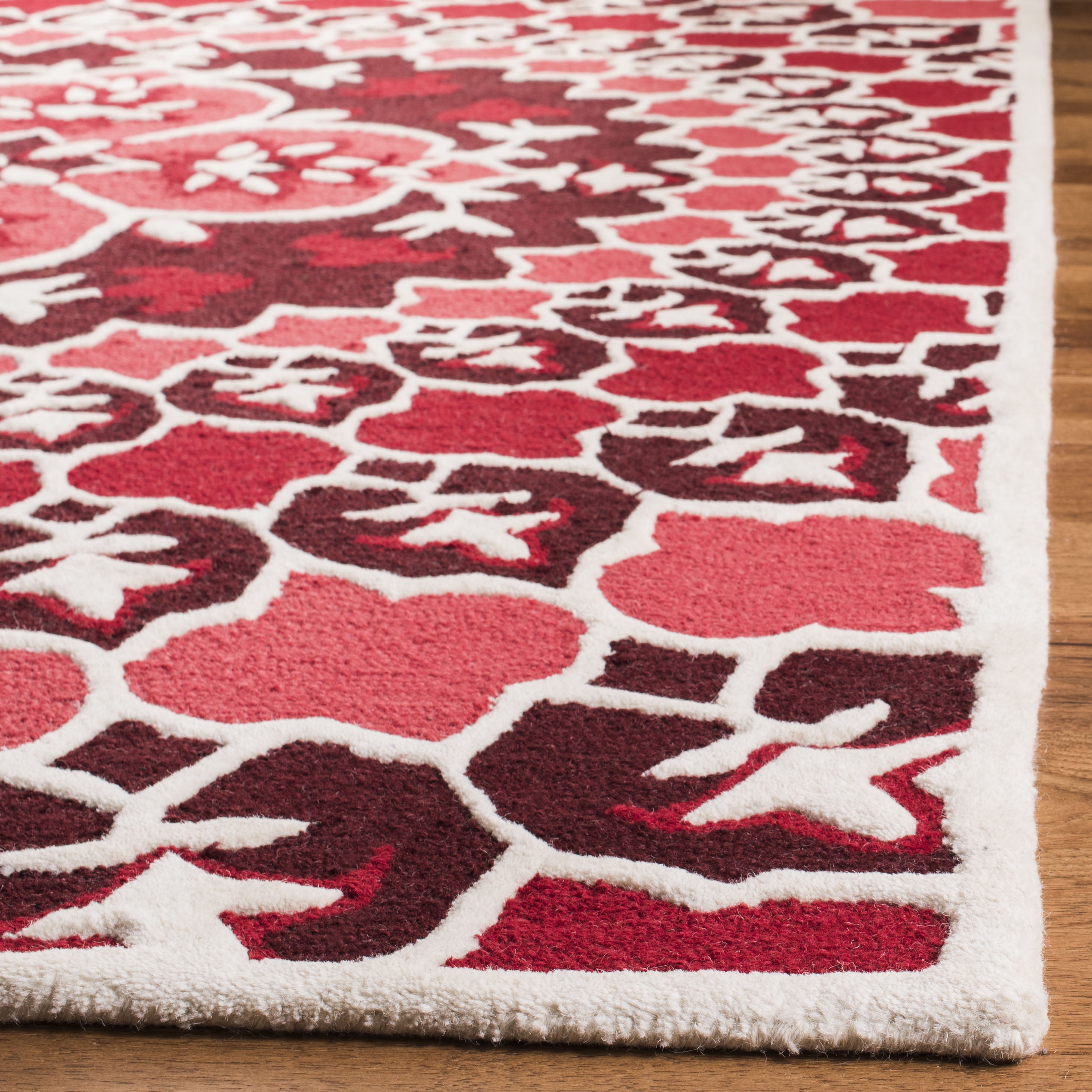 SAFAVIEH Bellagio Zoja Floral Wool Area Rug, Red/Ivory, 5' x 5' Square