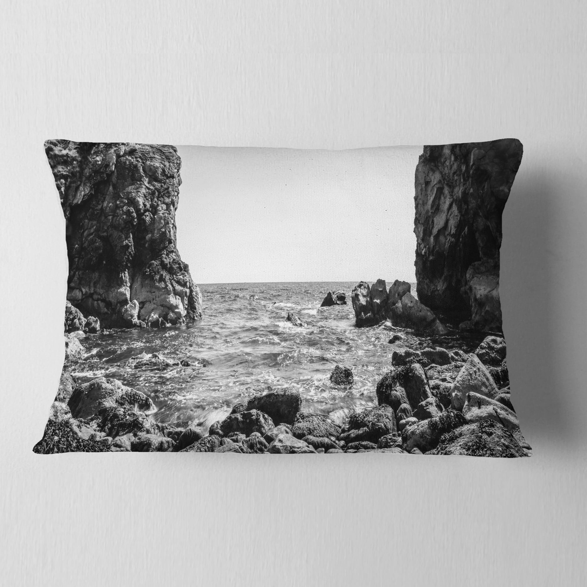 Designart Bottom Cliffs in Dorset England - Seascape Throw Pillow - 12x20