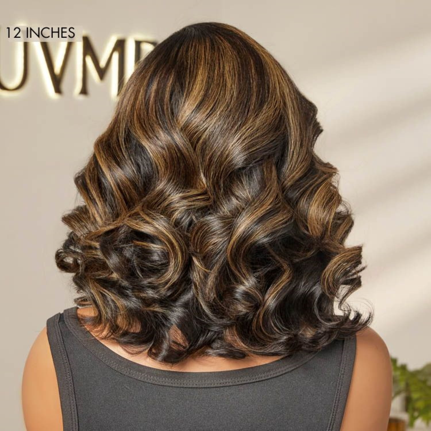 LUVME All-Day Comfort™ Wig 200% Density Voluminous Loose Body Wave Glueless Minimalist HD Lace Wig Pre-Cut Lace 14" Brown Higlight 1 pc for Woman