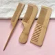thumbnail image 2 of Peine de madera de bambú natural, peine de masaje de dientes anchos, antiestático para hoteles, barba, en stock, comercio exterior, 2 of 4