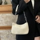 thumbnail image 4 of Bolso de hombro de moda para mujer | Bandolera de cuero PU Bolso, Bolso, Mensajero, Tote | Correa ajustable | Multifuncional Casual y Uso Laboral | 21x13x7cm | 1 pieza | Beige Rosa Negro Azul Caqui, 4 of 6