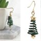 thumbnail image 3 of Pendientes de mujer con diseño de árbol de Navidad y purpurina verde., 3 of 3