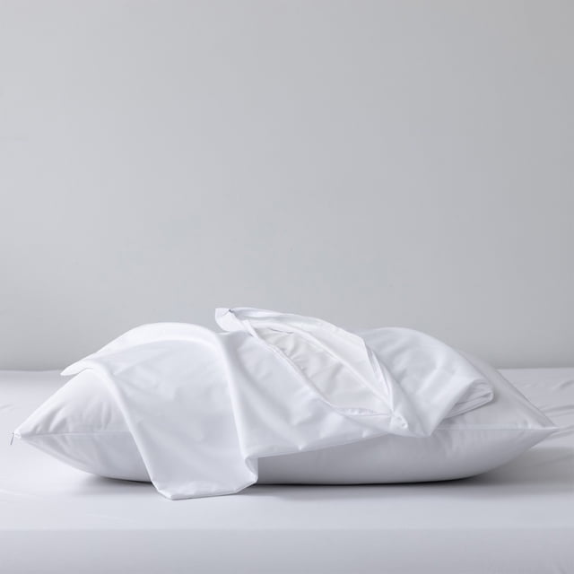 Pillow Protector Premium Polyester | Solid Color Encasement | Breathable Holes | Liquid & Stain Resistant Cover | Fits 18.9x29.1 in Standard Pillows | Easy Care | Dark Blue-Gray-White | 1 Piece