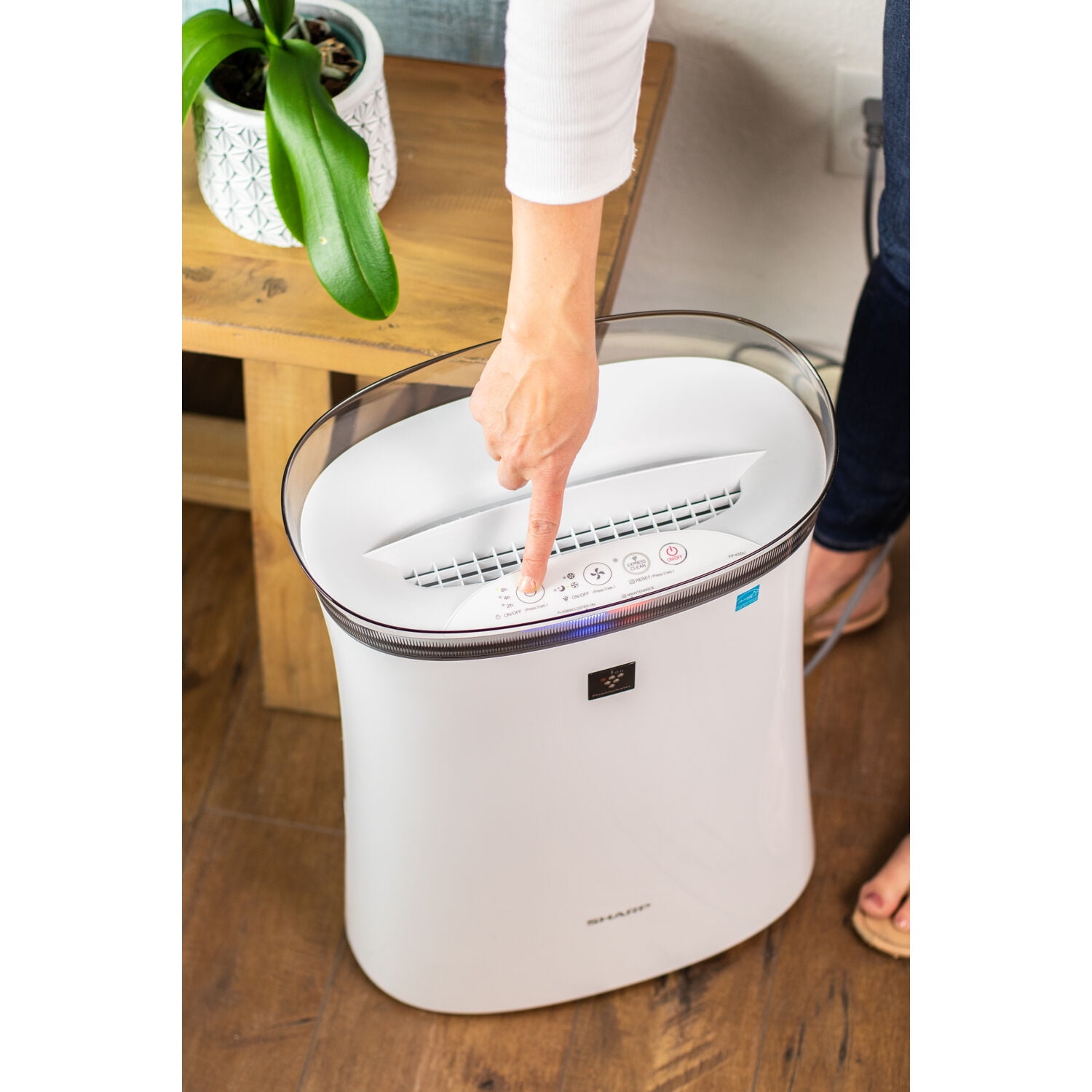 SHARP FPK50UW Air Purifier with Plasmacluster Ion Technology