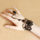thumbnail image 5 of de Encaje Steampunk Punk, Conjunto de de Anillo de Piedras Preciosas Boda Fiesta de Graduación Mano Mujer Accesorios de Disfraz, 5 of 9