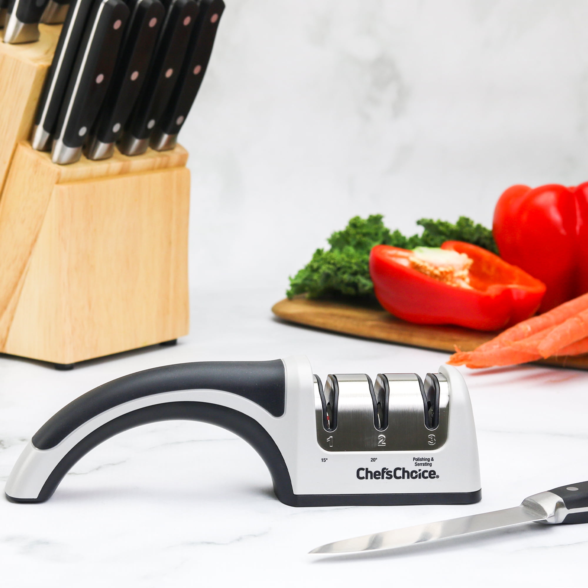 Review: Chef's Choice 4643 Manual Knife Sharpener