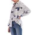thumbnail image 4 of Camisa con estampado de periódicos de moda para mujer Blusa cruzada de solapa de manga larga para la primavera de verano (azul, talla M), 4 of 4