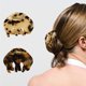thumbnail image 5 of Pinzas para el pelo BOUNIQ con forma de caparazón de tortuga y resina de acetato, paquete de 4, 5 of 7