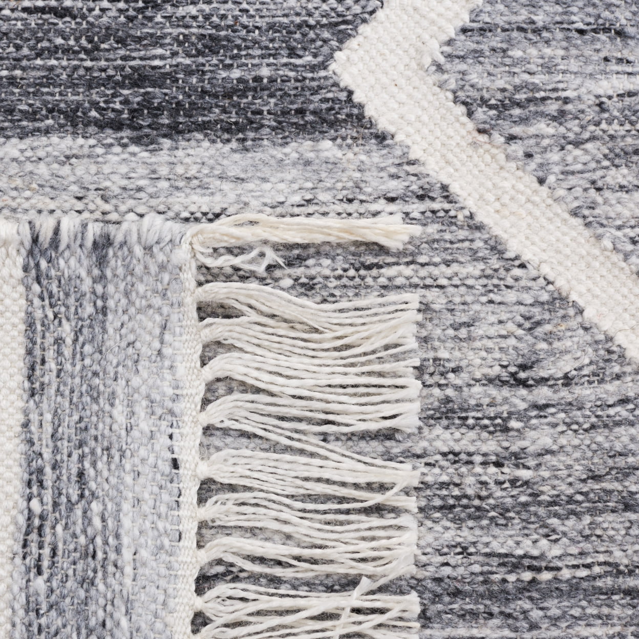 SAFAVIEH Kilim Trochez Geometric Area Rug, Grey/Ivory, 8' x 10'