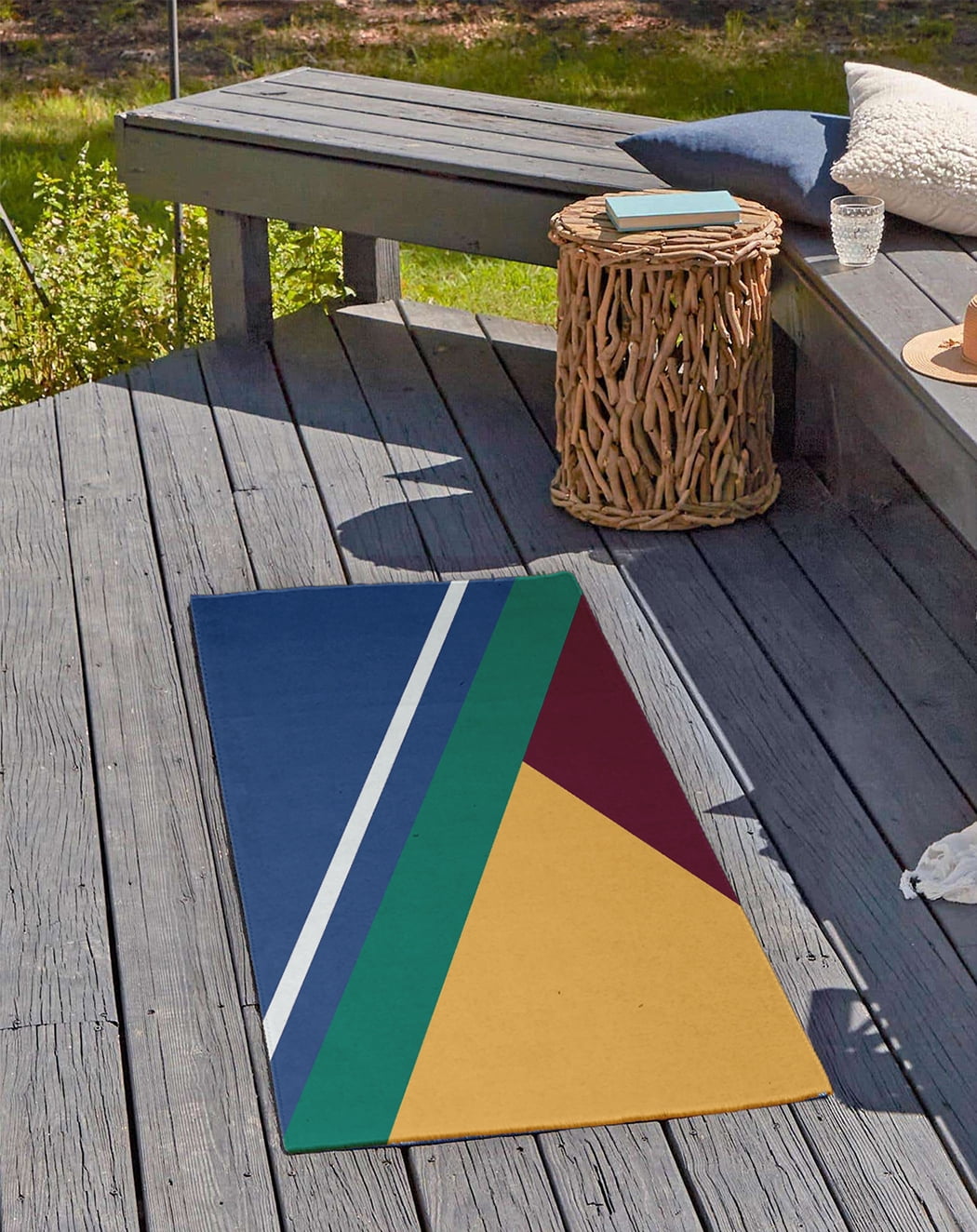 24" 36" Simply Daisy Bold Shapes Modern & Contemporary Chenille Area Rug, Nautical Navy