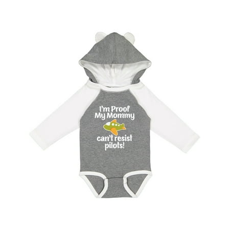 

Inktastic Proof Mommy Cant Resist Pilots Gift Baby Boy Long Sleeve Bodysuit