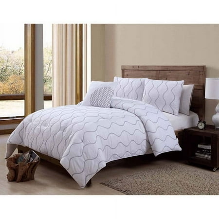 ***DISCONTINUE*** VCNY Home Nora 4-Piece Bedding Comforter Set