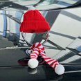 thumbnail image 1 of Mercedes-Benz Emblème E-Class et S-Class avec Chapeau Rouge et Foulard, 1 of 8