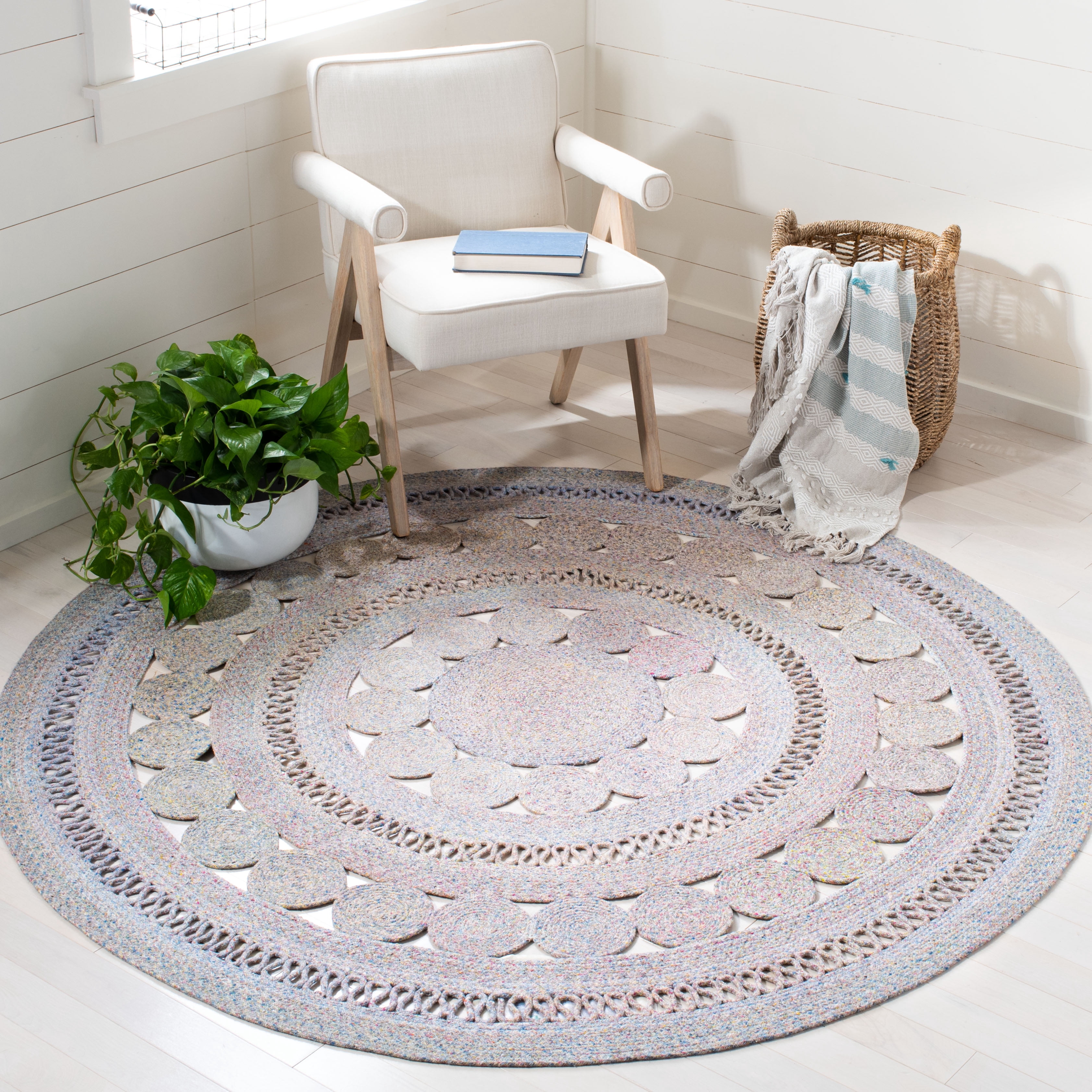 SAFAVIEH Cape Cod Donna Geometric Polyester Area Rug, Pink/Blue, 7' x 7' Round