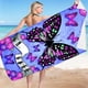 thumbnail image 4 of Toalla de playa estampada de terciopelo de doble cara con mariposa morada, de secado rápido, 1 pieza, toalla de baño para adultos, 150 cm x 70 cm, toalla de playa de microfibra, 4 of 5