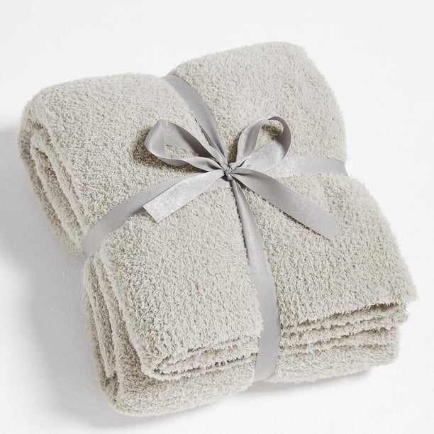 Manta tejida Blanket CYMULA 127 x 152 cm, color gris claro y suave