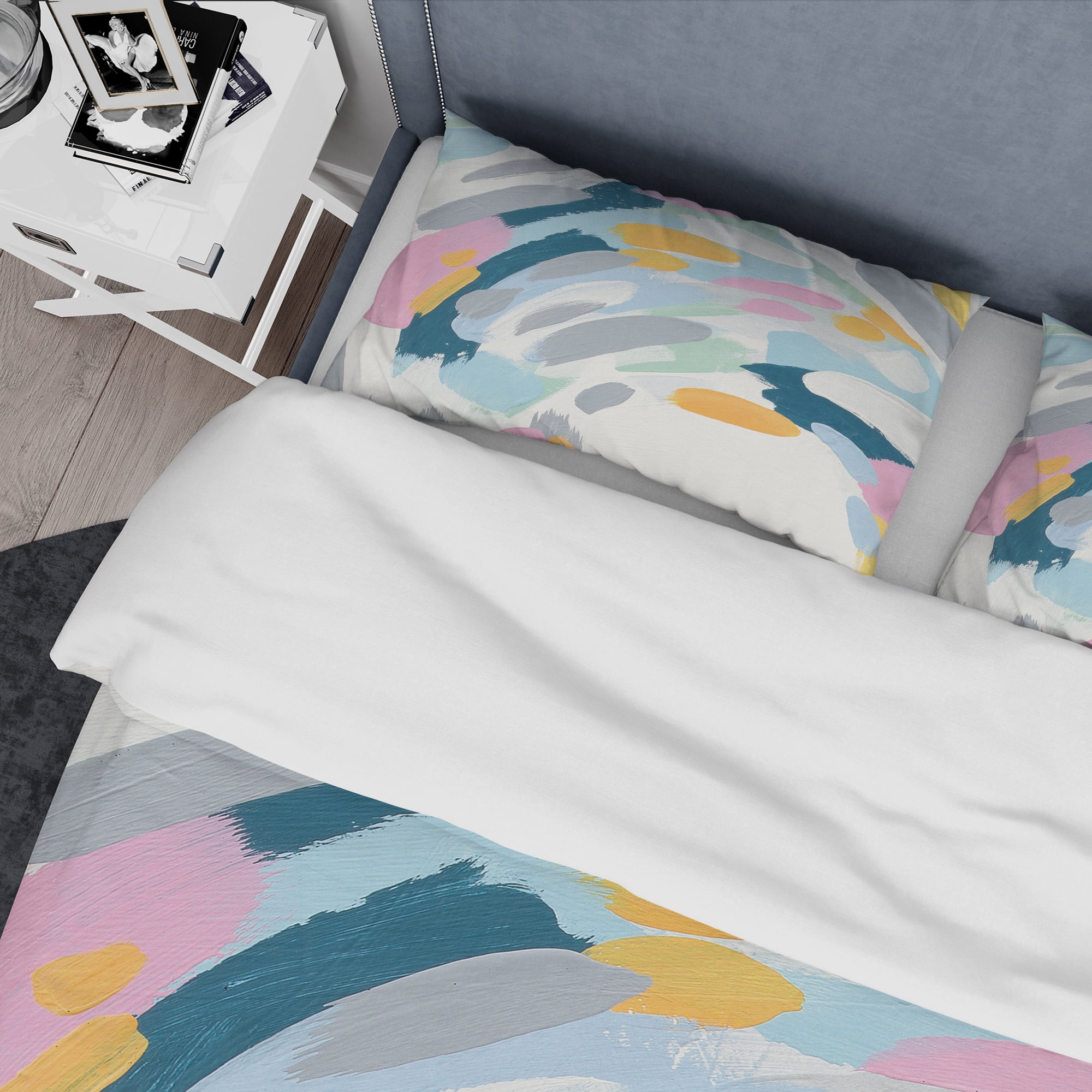 Designart 'Geometric Vortex II' Geometric Duvet Cover Set