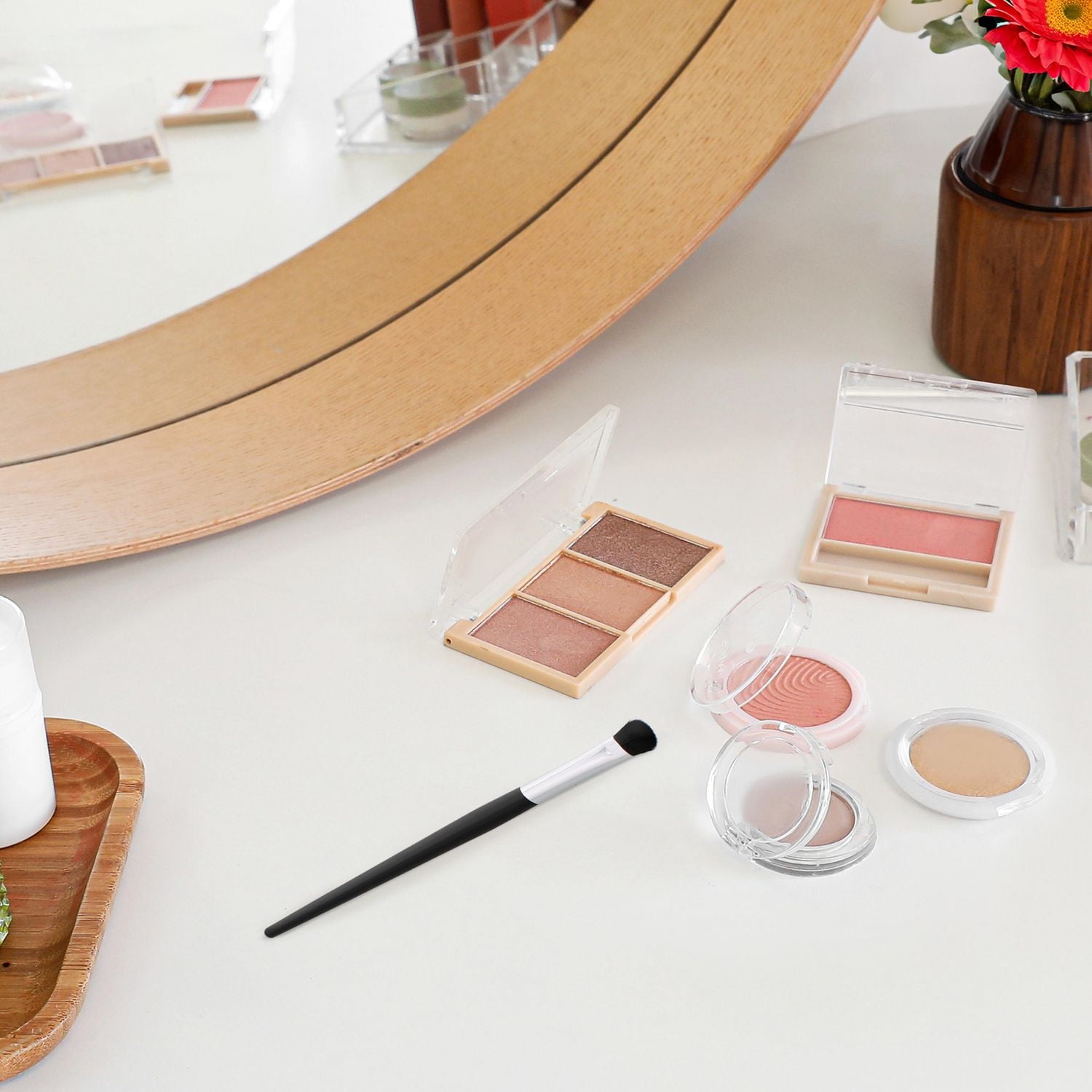 Equate Beauty Angled Eyeshadow Blending Brush, 1 Brush