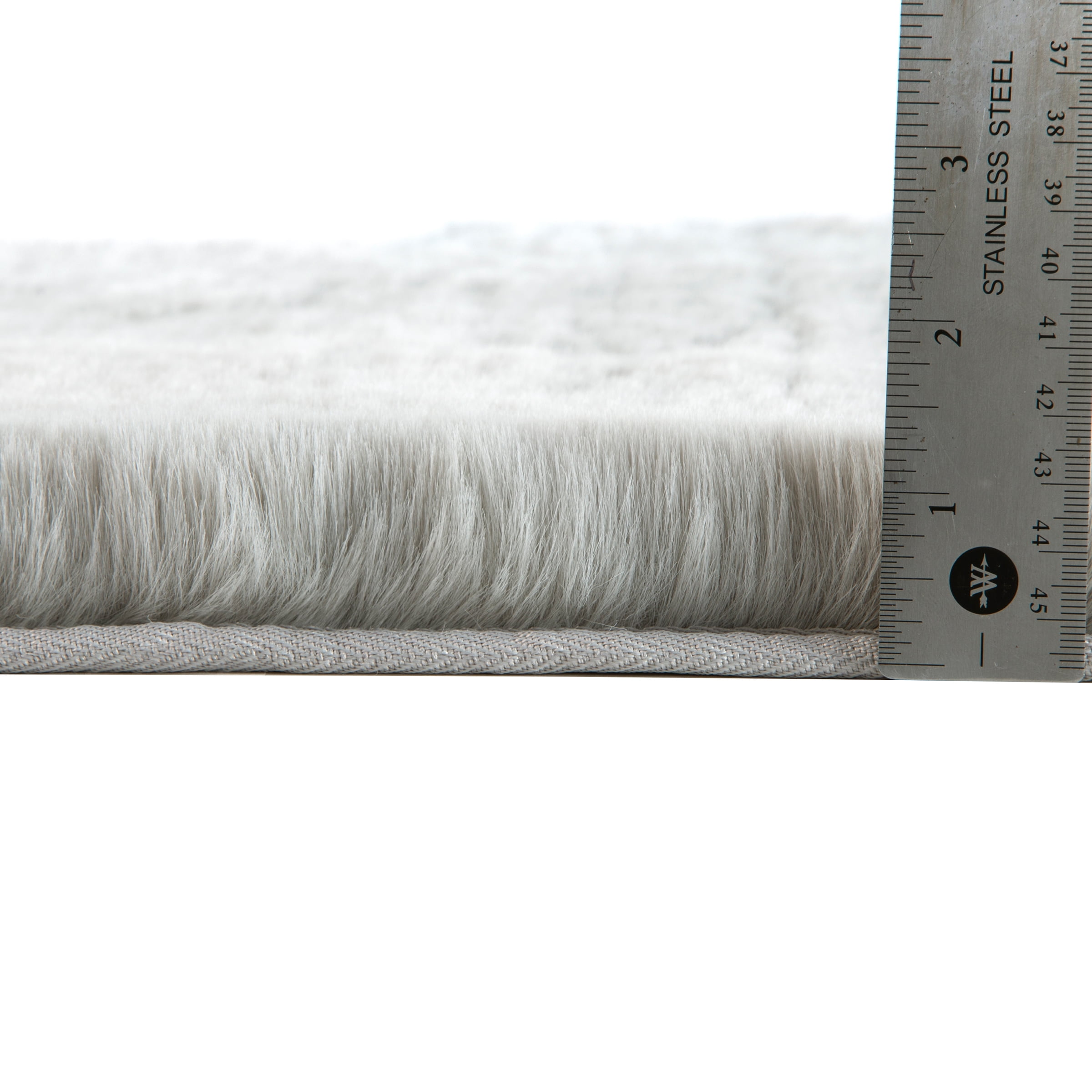 Home-Complete 21x34 Small Faux Fur Bath Mat for Hallway or Kitchen, Machine Washable Nonslip Rug, (Silver)
