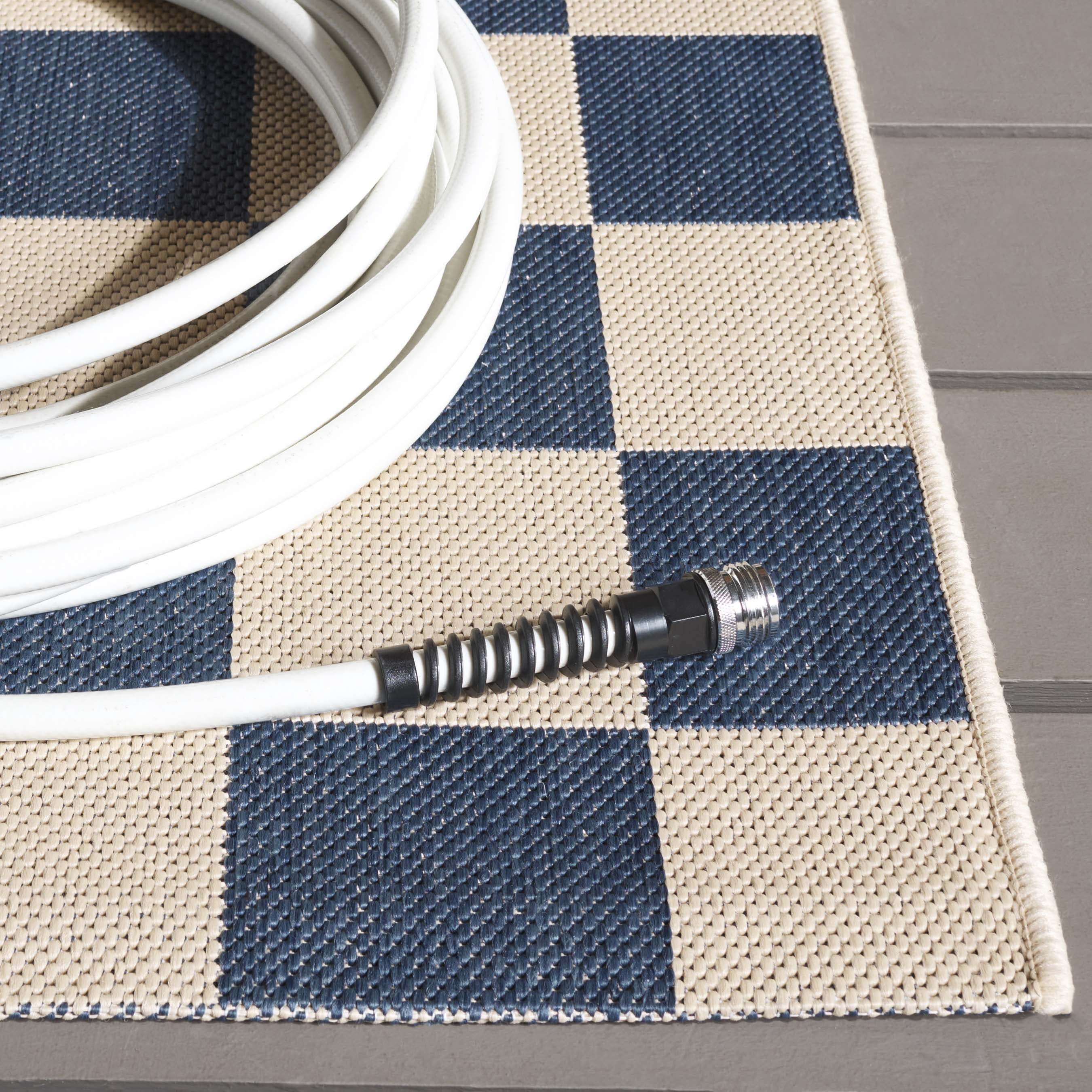 SAFAVIEH Courtyard Talbot Checkered Indoor/Outdoor Area Rug, Blue/Beige, 4' x 5'7"