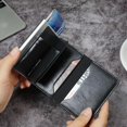 thumbnail image 3 of Monedero automático con clip para tarjetas emergente, 3 of 4