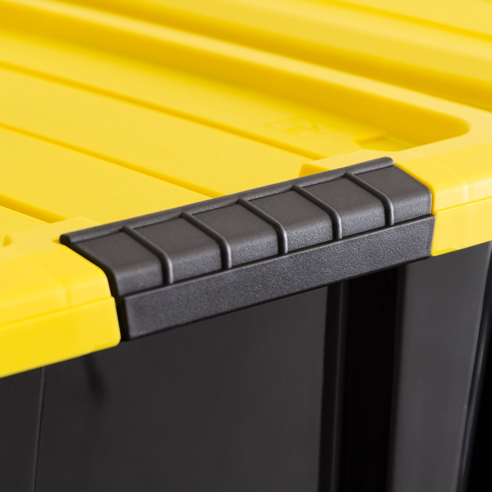 IRIS 20 Qt. Plastic Storage Bins with Lids, Stackable Storage Containers, Totes, 6 Pack