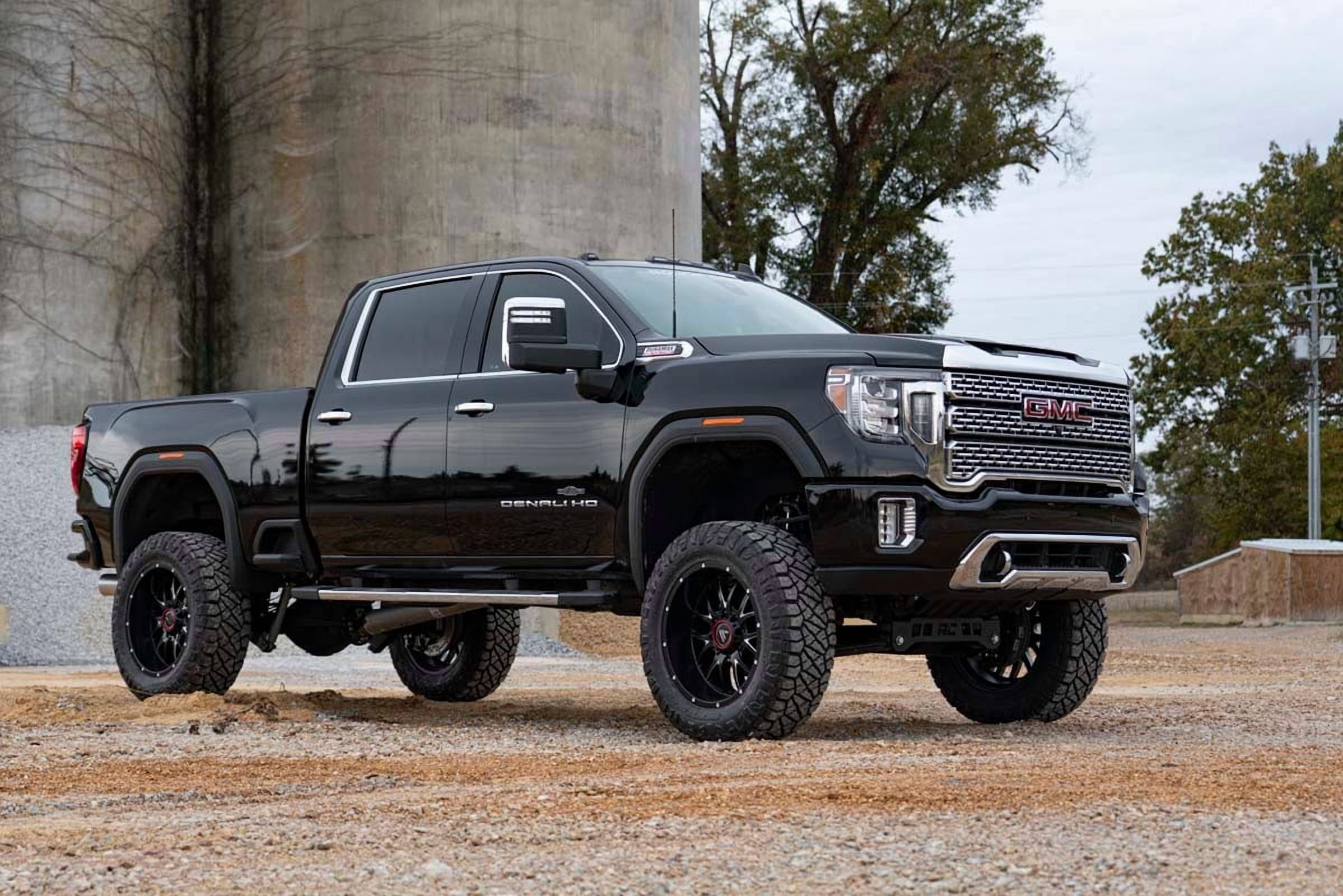 Rough Country 7" NTD Lift Kit for 2020-2026 Chevy/GMC 2500/3500HD - 111130