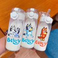thumbnail image 2 of Taza de agua con pajita de plástico transparente para niños, botella de agua potable portátil para deportes al aire libre, regalos de animación Bluey, 400/600ml, 2 of 5