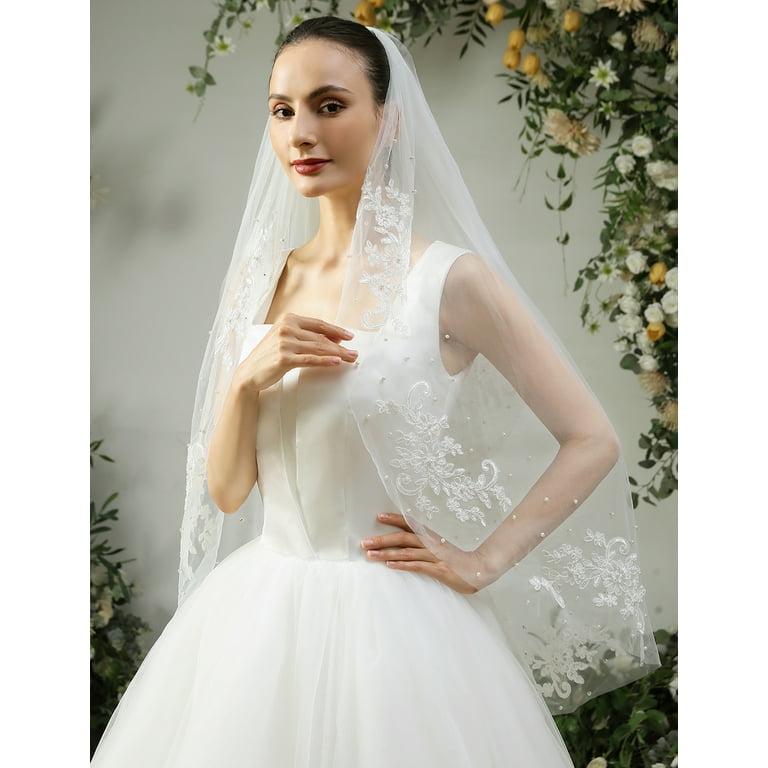 EllieWely 1 Tier Fingertip Length 90 cm(35 inch) Lace Edge Wedding Bridal  Veil With Metal Comb L69