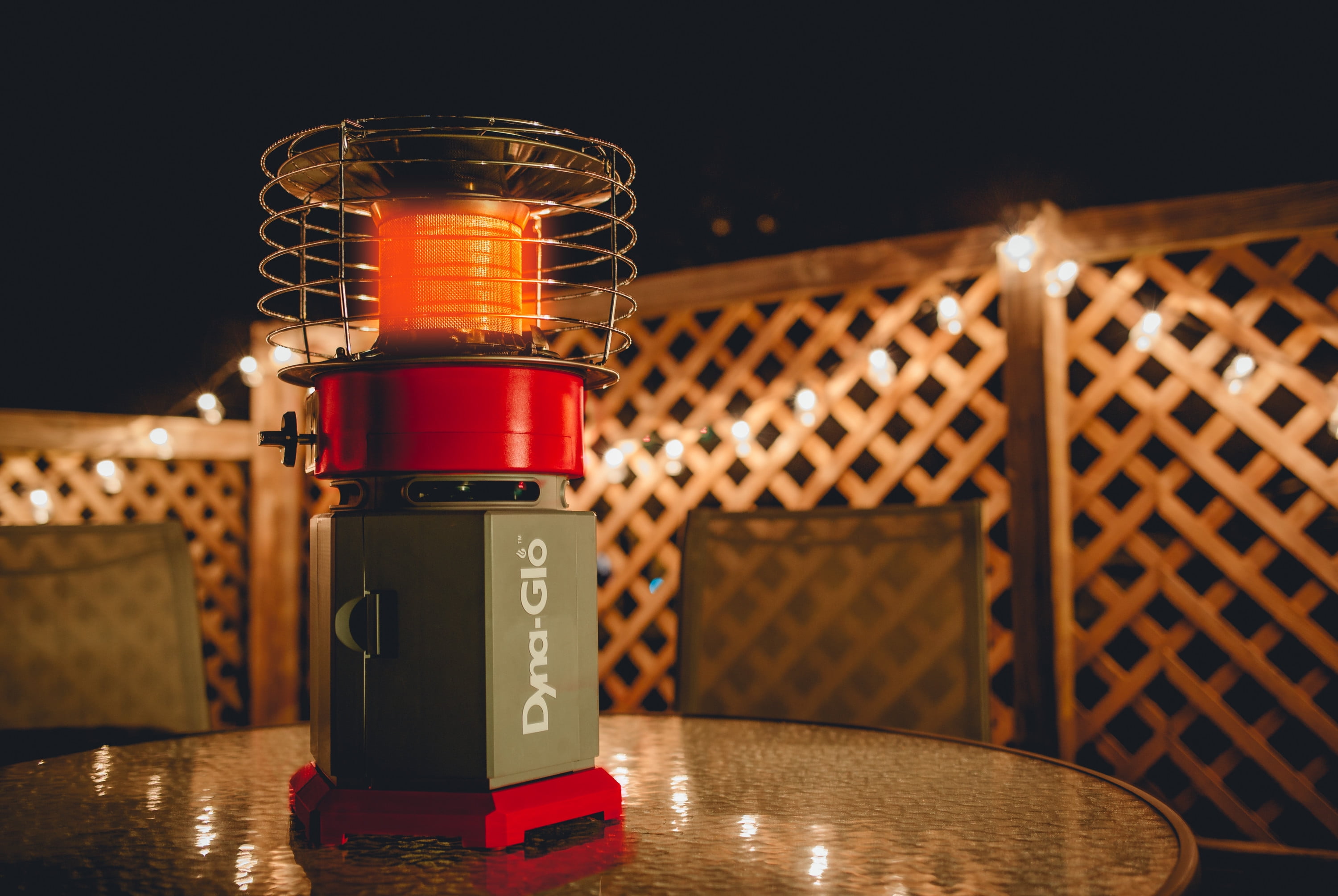Dyna-Glo HeatAround360 10K BTU Portable Table Top Propane Heater- Red (Can./MA)