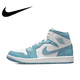 thumbnail image 3 of Zapatillas de baloncesto Nike Air Jordan 1 MID originales de caña media para hombre y mujer en color blanco y azul, 3 of 5