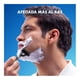 thumbnail image 3 of Rastrillo + repuestos de afeitar Gillette Mach3 con 3 hojas para rasurar al ras 1 pza + 2 pzas, 3 of 4
