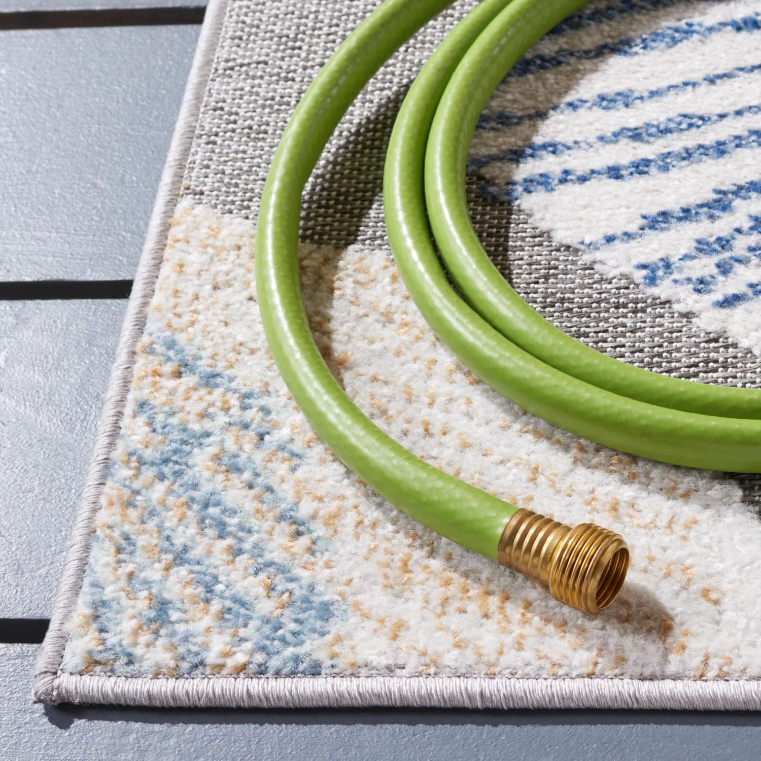 SAFAVIEH Sarasota Nash Tapis Floral Intérieur/Extérieur