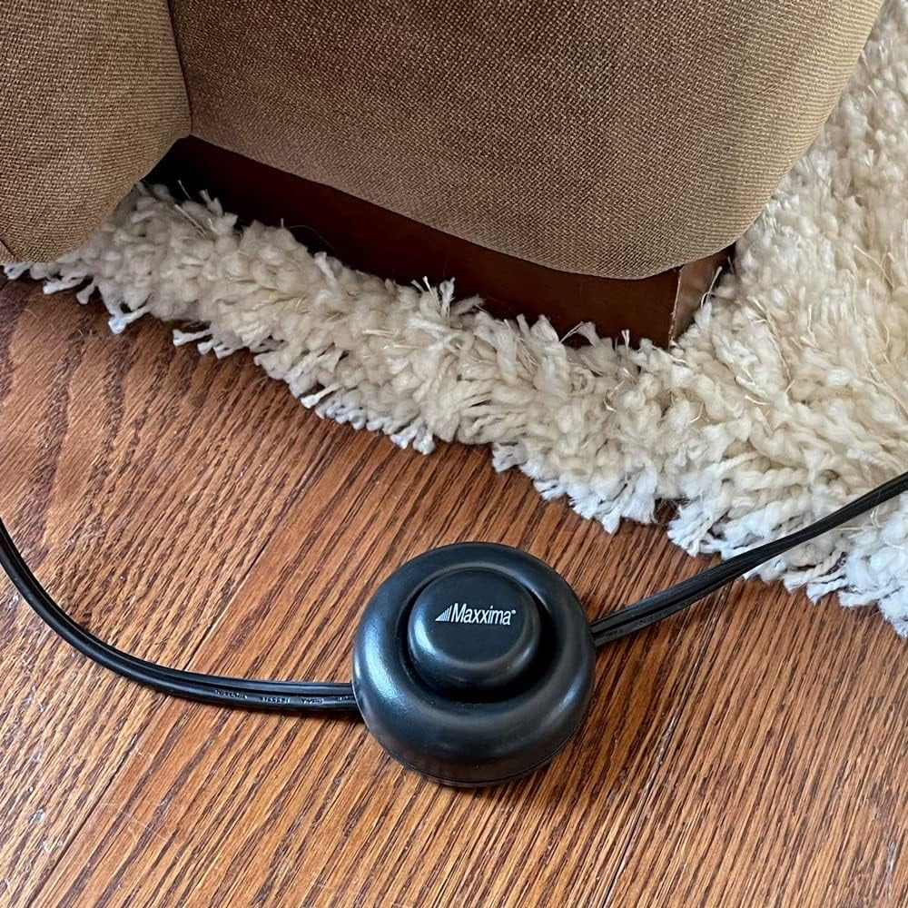 9 ft 3 Outlet Extension Cord - Featuring an Easy to Use On/Off Foot Switch, Ideal to Plug in Lamps, Appliances, Lighting Accessories, or for Senior Living Use, 125VAC - Black - Pack of 2