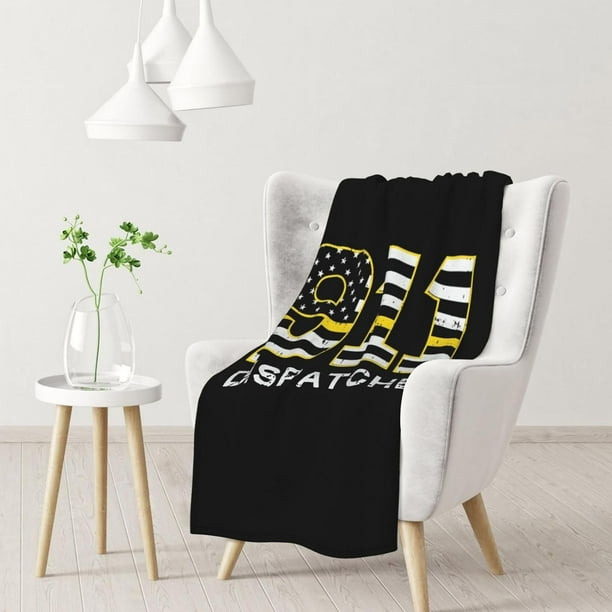 Manta de franela súper suave y cómoda con la bandera estadounidense de la línea amarilla dorada fina del despachador número 911 para silla, dormitorio y sofá