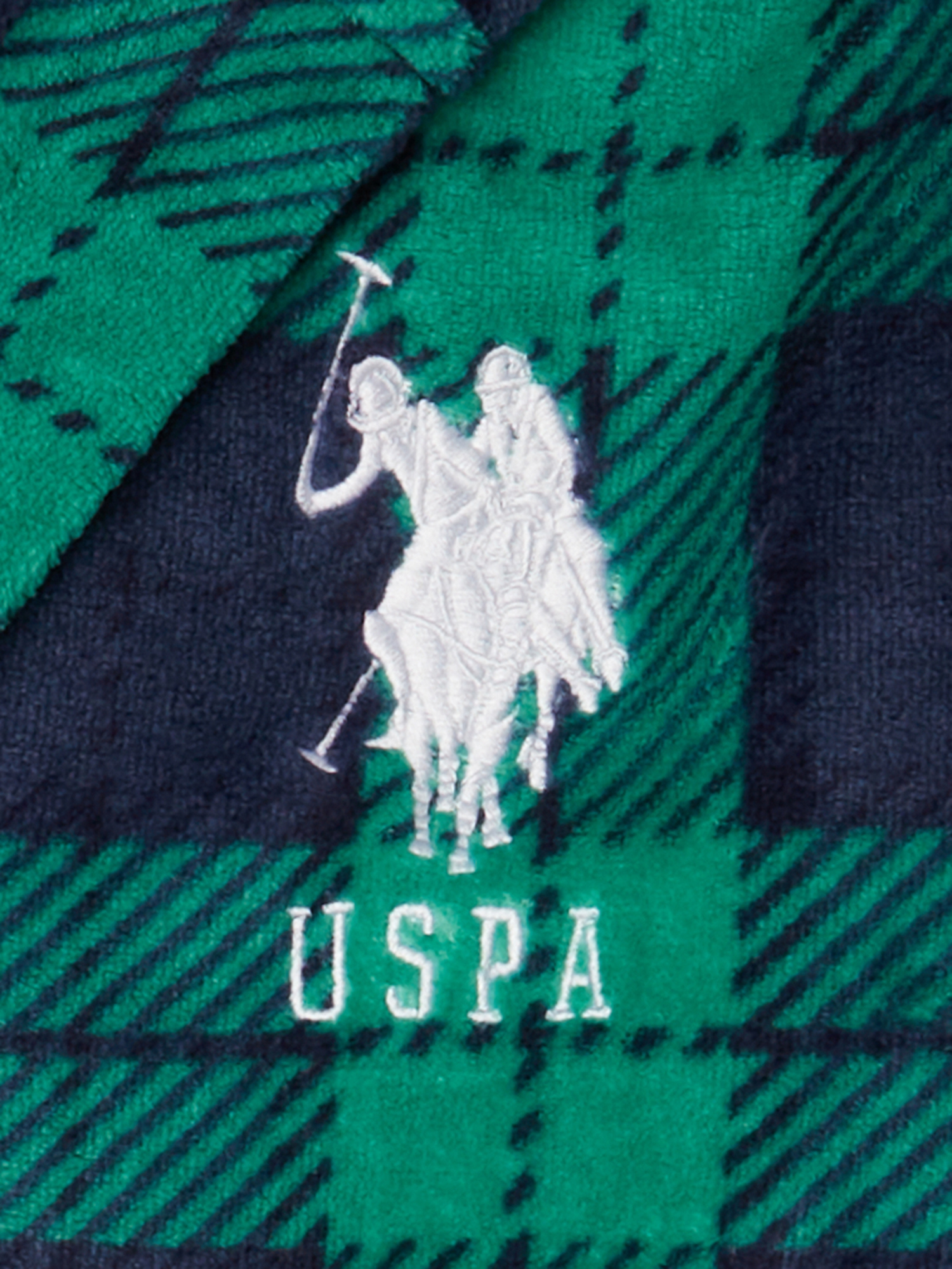 U.S. Polo Assn. Boys’ Plush Robe, Sizes 7-16 - image 4 of 4